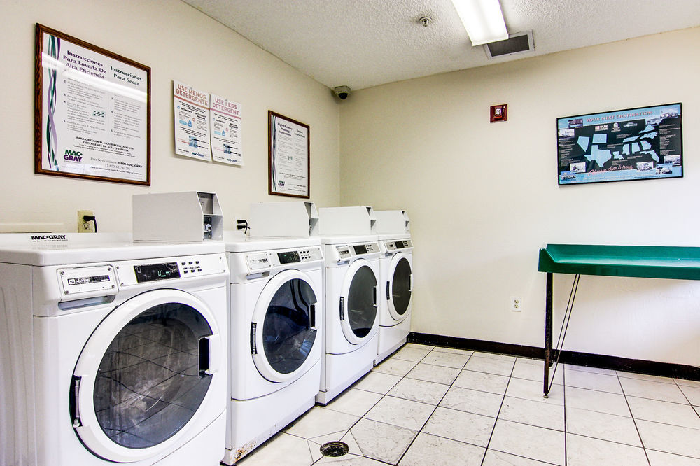 Intown Suites Extended Stay Jacksonville Fl - Baymeadows Экстерьер фото